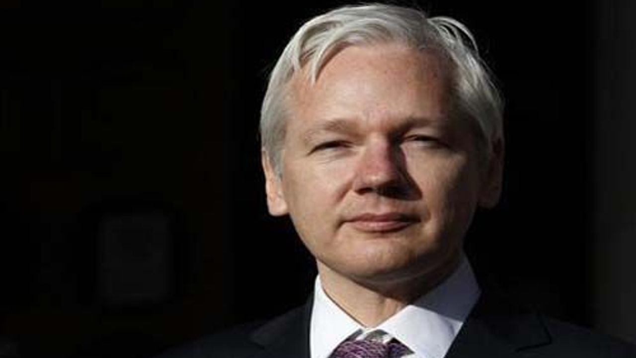 Assange calls Obama reform plans &amp;#039;victory of sorts&amp;#039; for Snowden