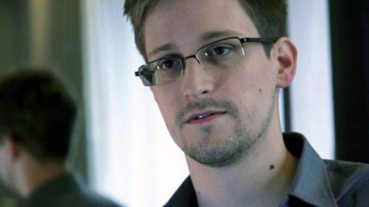 &amp;#039;Snowden downloaded NSA secrets while working for Dell&amp;#039;