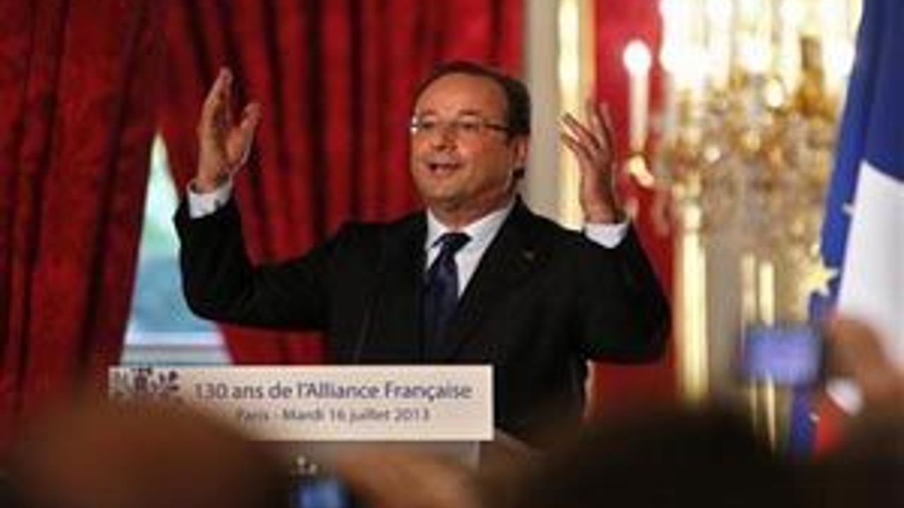 Analysis, &amp;#039;France&amp;#039;s Hollande in tight spot on pension reform&amp;#039;