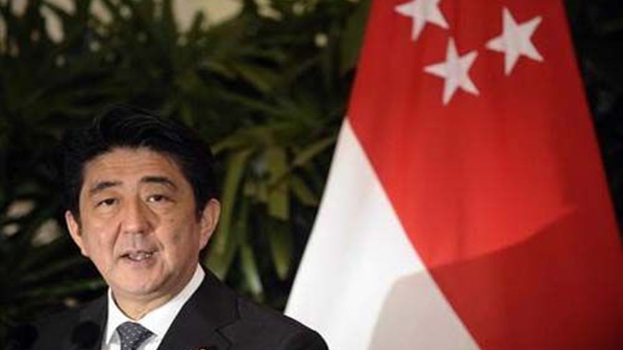 Japan PM&amp;#039;s China overture at risk if cabinet minister visits shrine