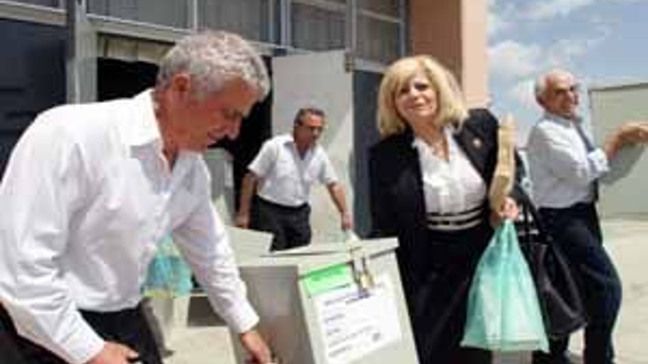 Turkish Cypriots vote in early parliamentary elections
