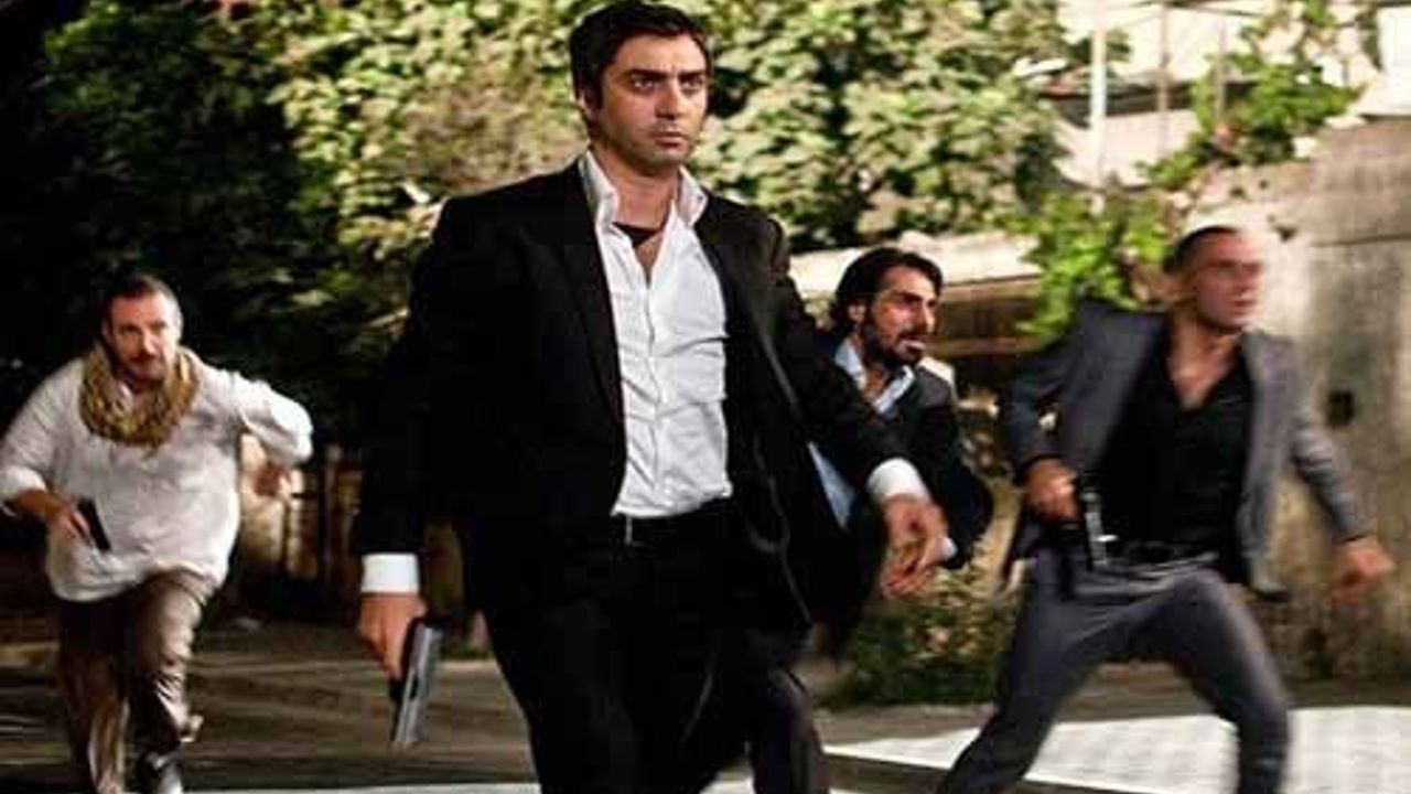 Turkish actor Necati Sasmaz expresses support for Morsi supporters