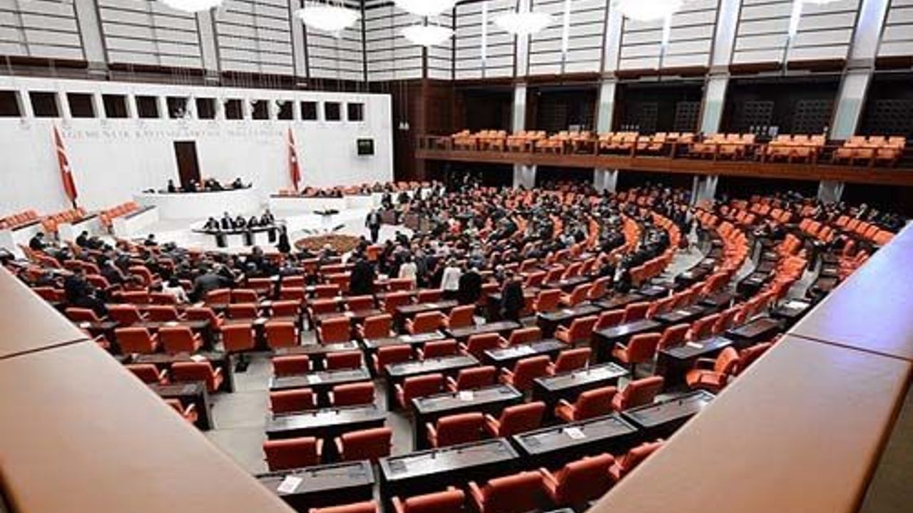 Turkish PM&amp;#039;s office proposes bill on sending troops abroad