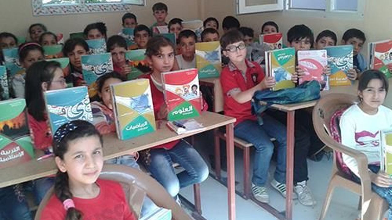 Turkey and Qatar agree to help educate Syrian children