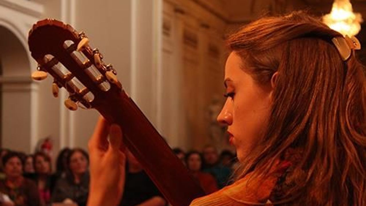 Classical music serenades stressed Santiago residents