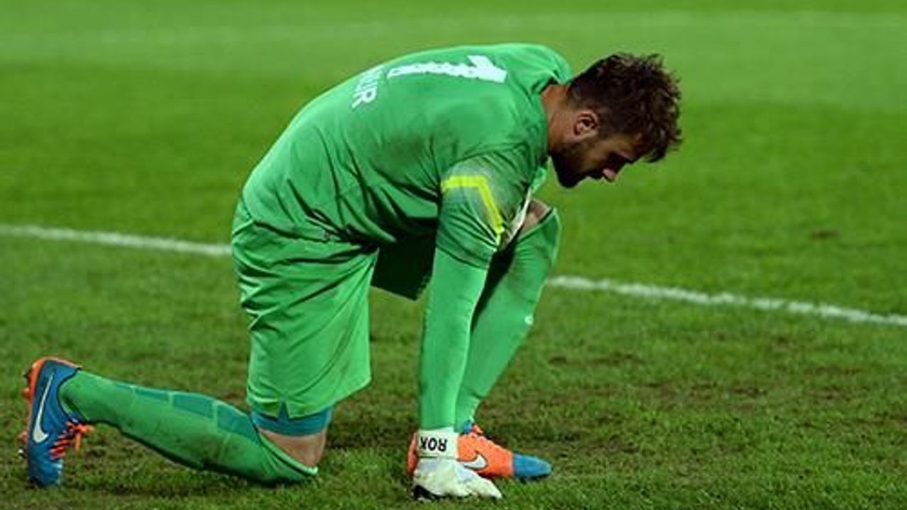Injury blow for Trabzonspor goalkeeper Onur Kivrak