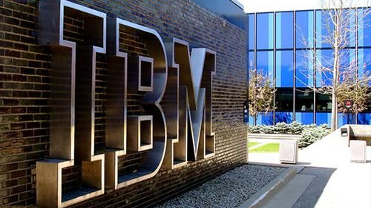 The alliance aims to bring together Twitter data with IBMs analytics