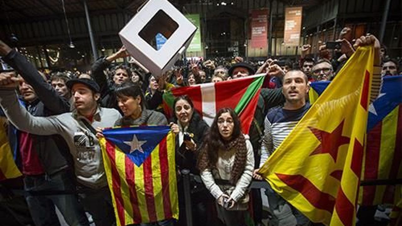 Catalans vote on non-binding independence poll