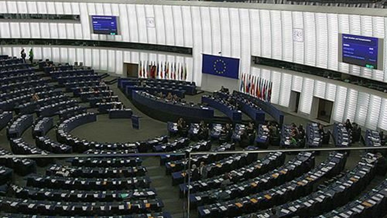 EU Parliament urges Turkey to withdraw vessels off Cyprus