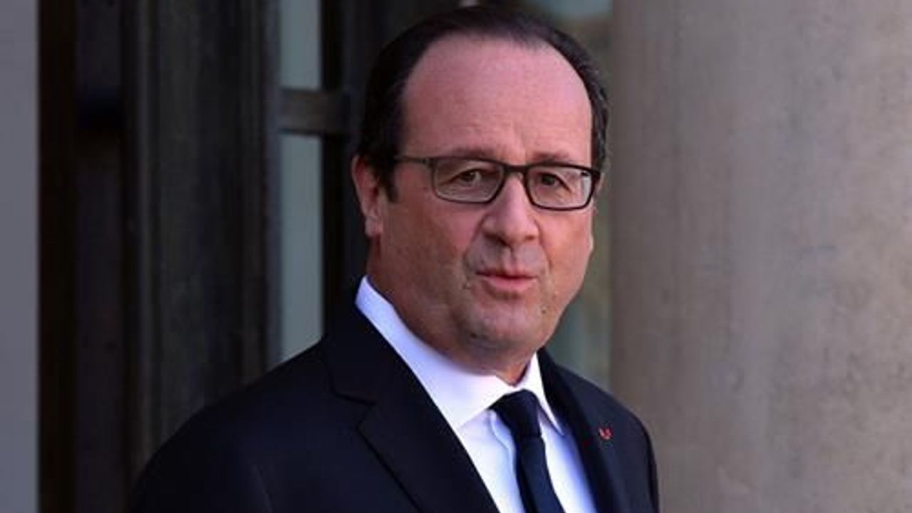 Hollande: France seeks global mobilization against Ebola