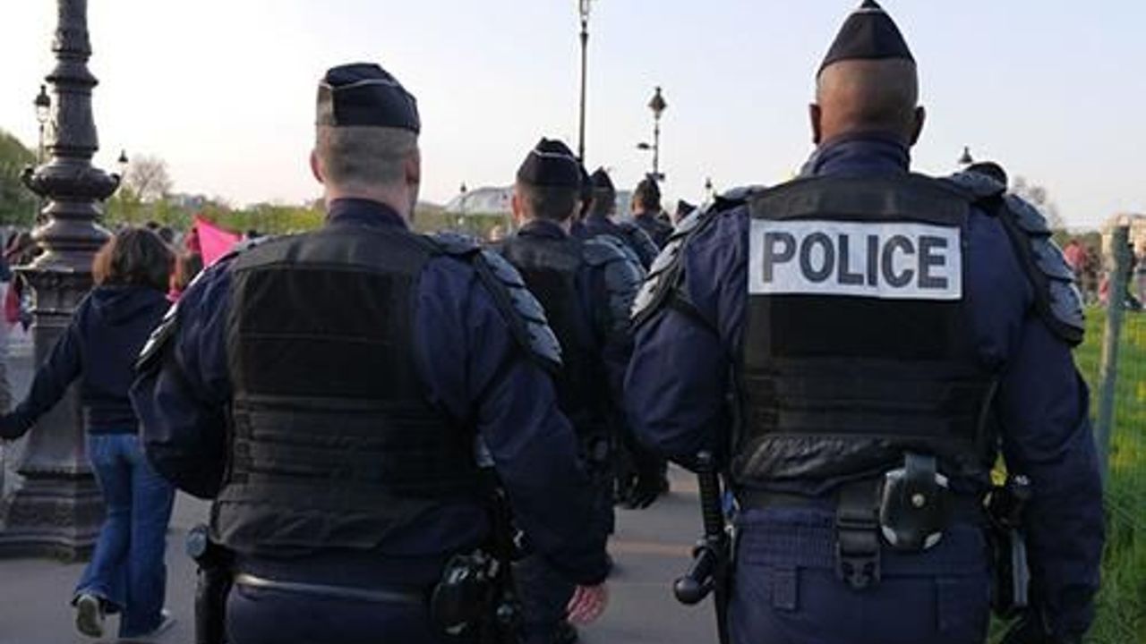 French police dismantle alleged ISIL network