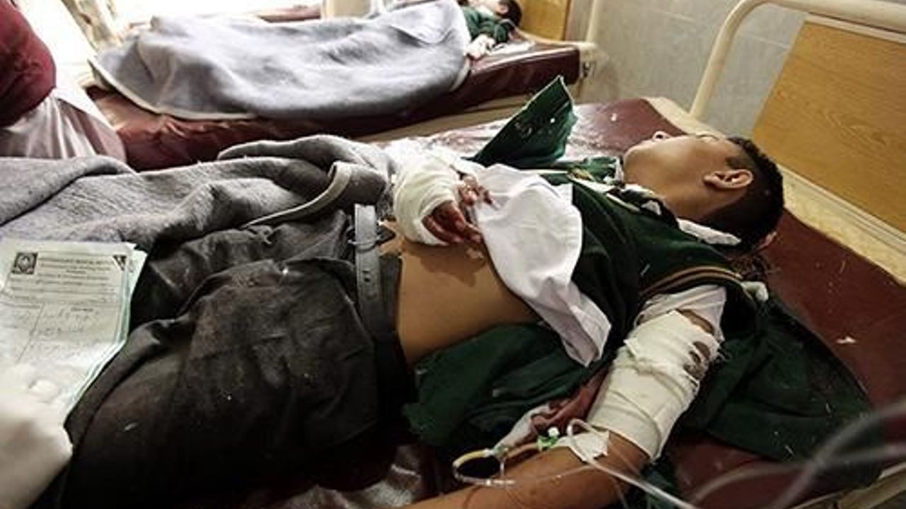 104 killed in Peshawar school siege in Pakistan