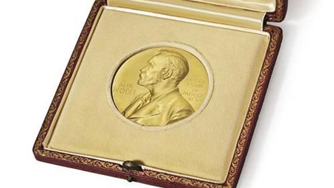 American scientist sells Nobel prize for $4.5 million
