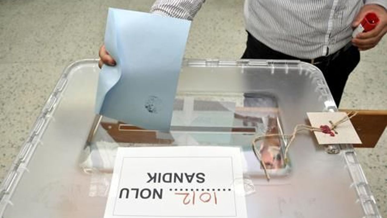 Turkey voting for 14 local elections