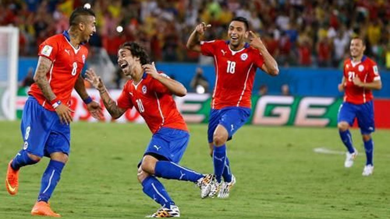 Chile defeats Australia 3-1 in World Cup Group B