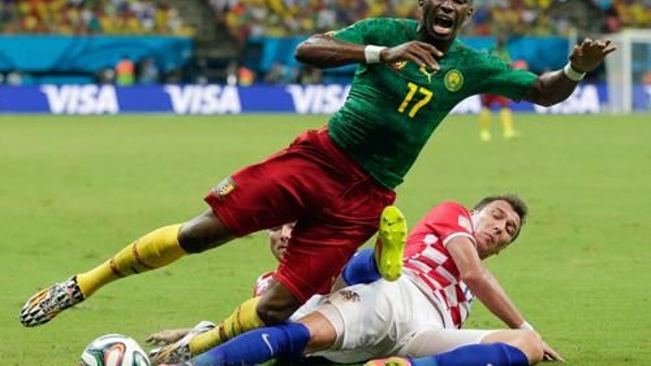 Croatia shred 10-man Cameroon