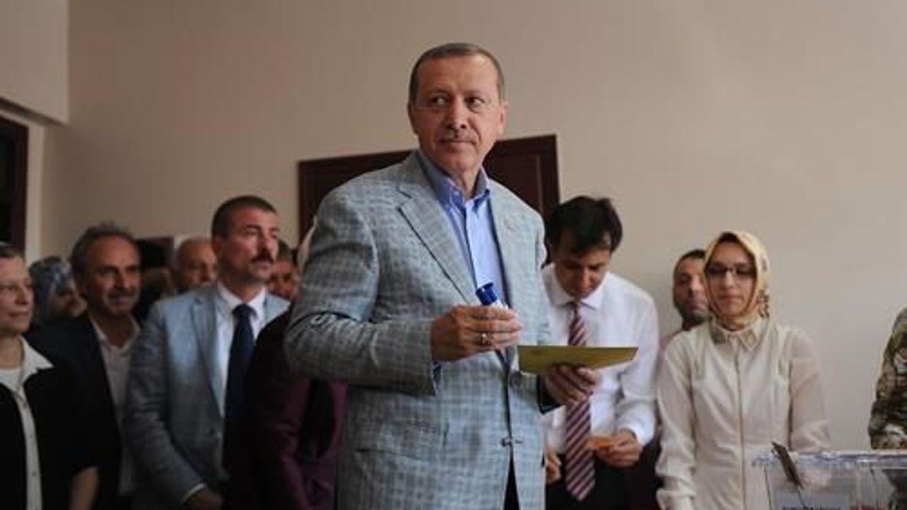 Presidential candidate PM Erdogan votes in Turkish presidential poll