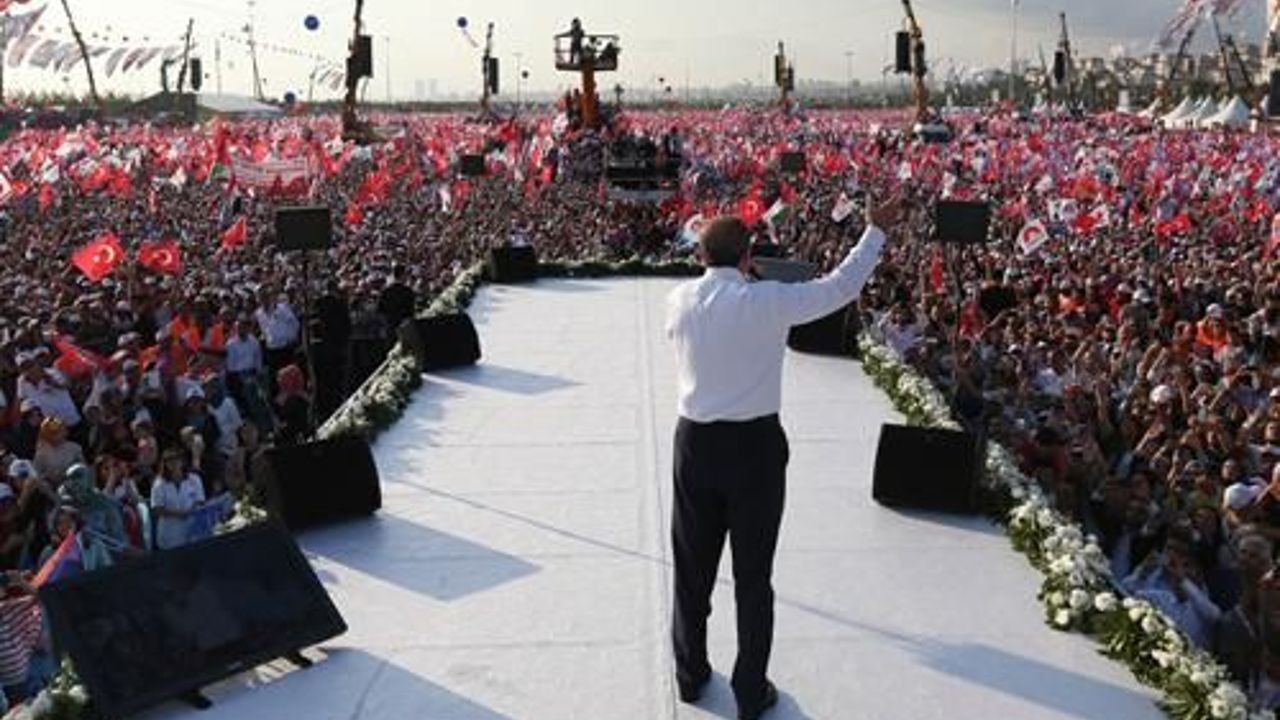 Presidential candidate Erdogan holds huge election rally in Istanbul