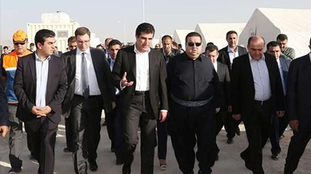 Iraqi Kurdish PM Nechirvan Barzani visits refugee camp built by Turkey