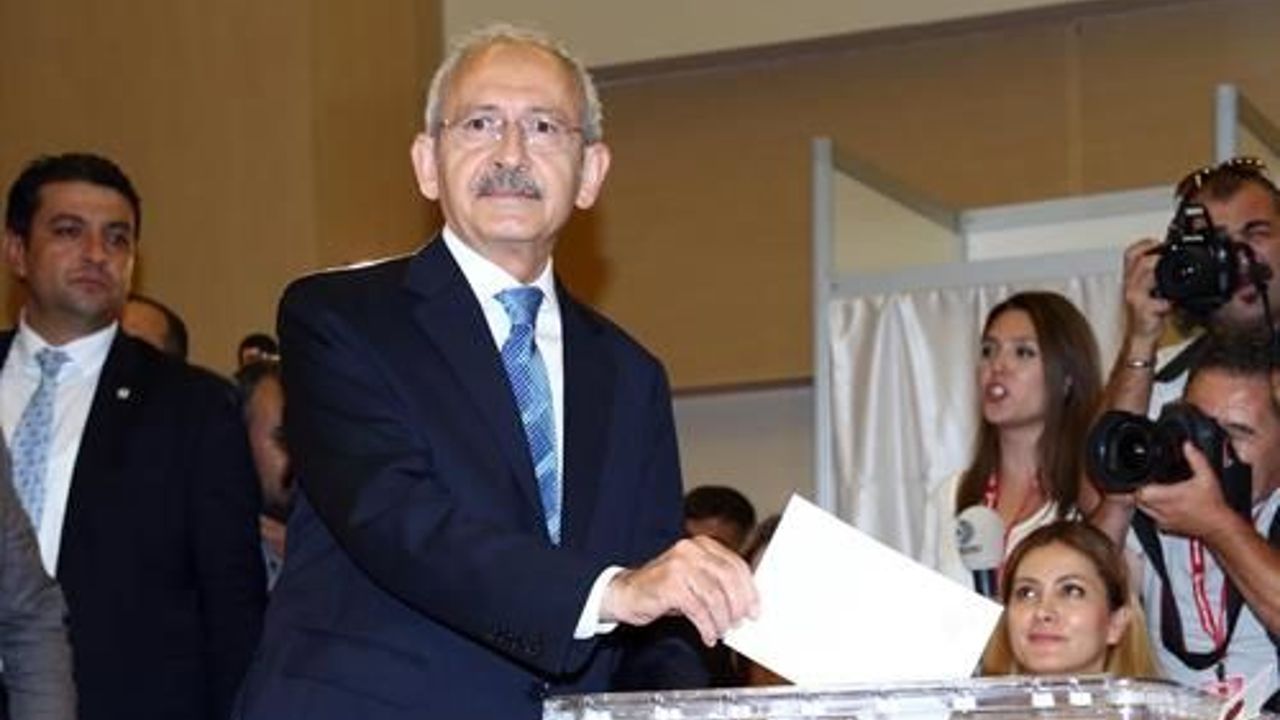 Turkey&#039;s opposition leader Kilicdaroglu denies leading party to right