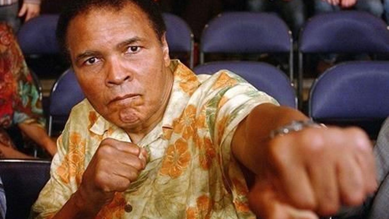 Boxing legend Muhammad Ali released from hospital