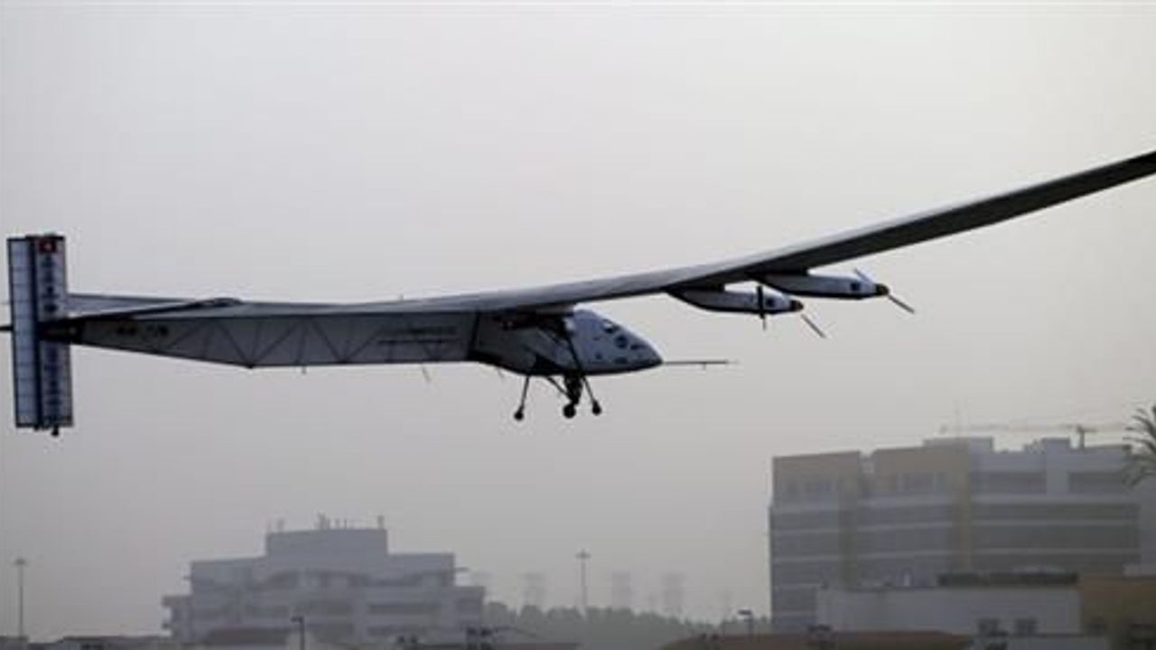 World&#039;s only solar plane takes 2nd world tour in 12hrs