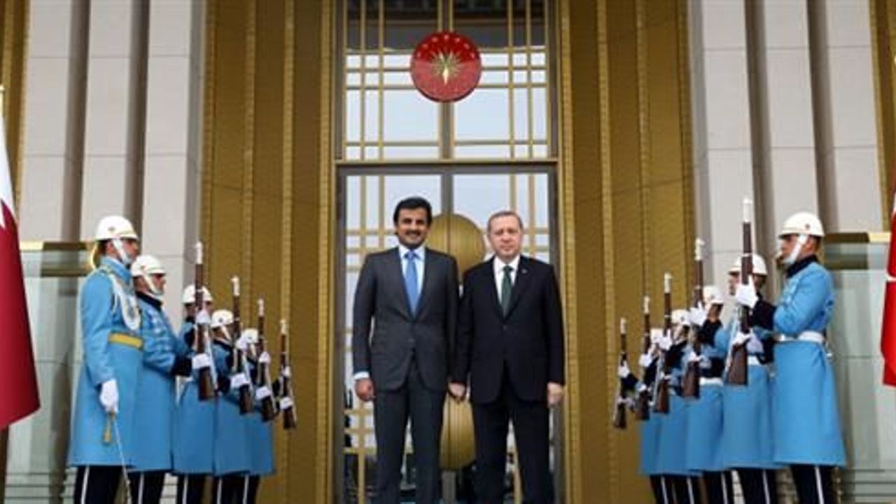 Turkish President Erdogan receives Qatari emir
