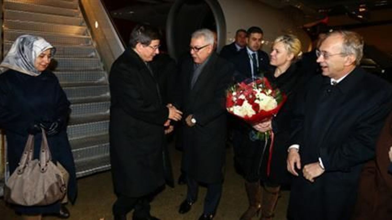 Turkish PM Davutoglu lands in New York