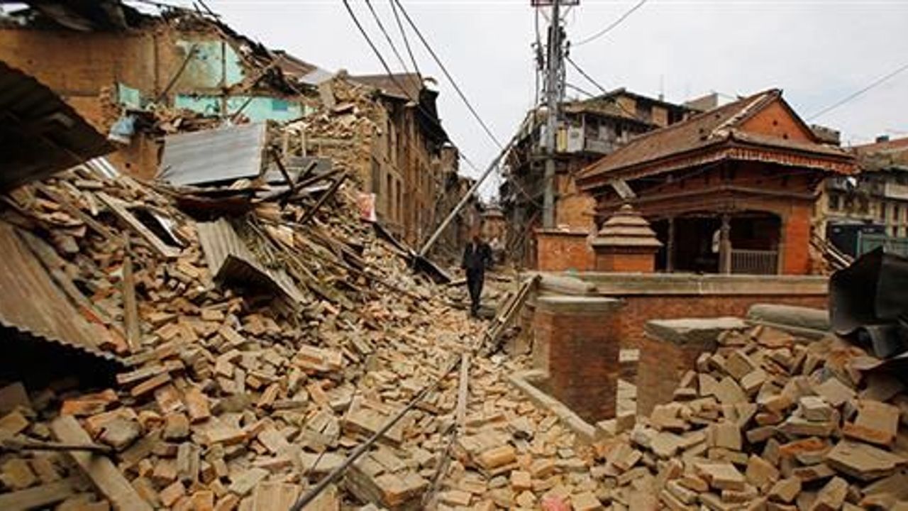 More than 1,800 killed in Nepal earthquake