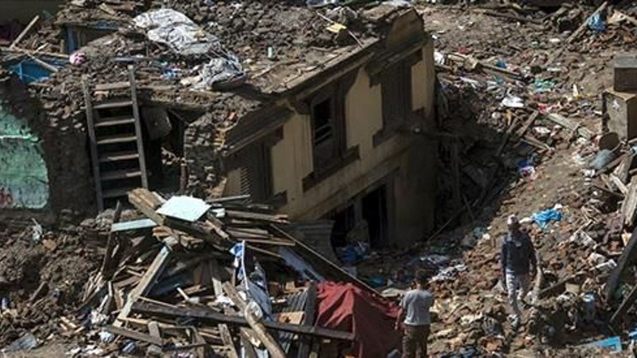 Strong 7.4-magnitude earthquake jolts Nepal