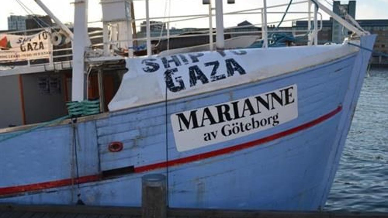 Aid flotilla stops by France on its way to Gaza