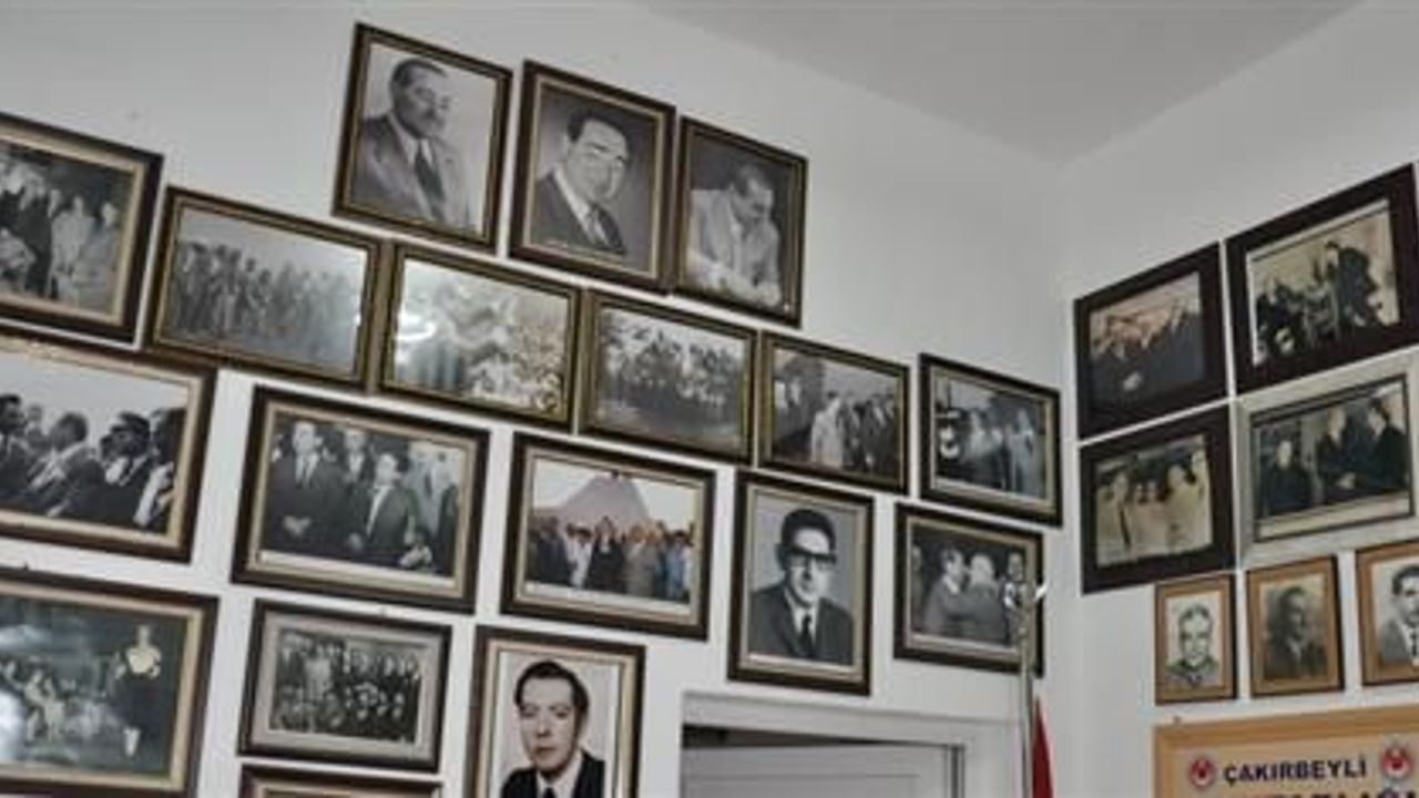 Turkey remembers wounds of its first military coup in 1960