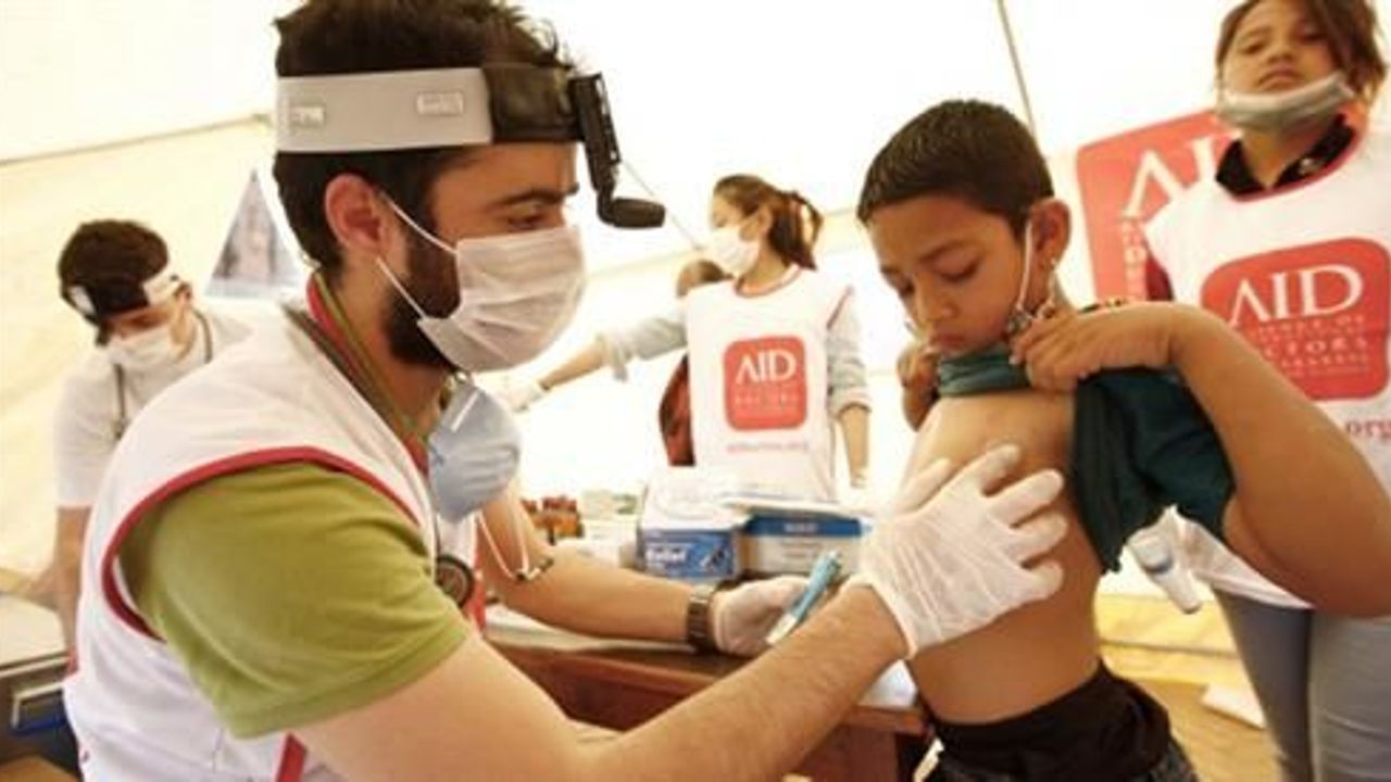 Turkish doctors providing health services in Nepal