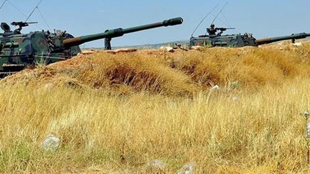 Turkish army steps up security on Syrian border