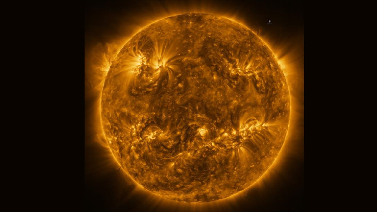 Scientists got worried: A giant piece of the Sun broke off