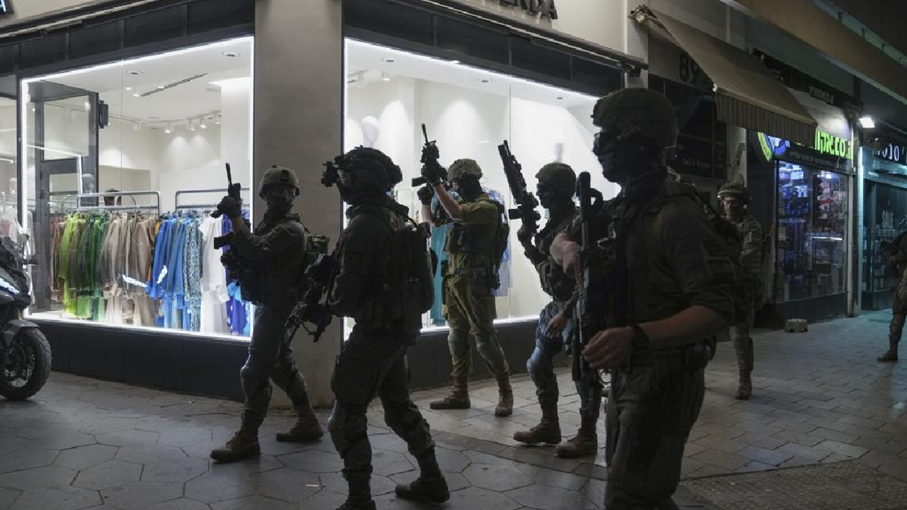 2 killed, 36 injured in Israeli attacks on West Bank