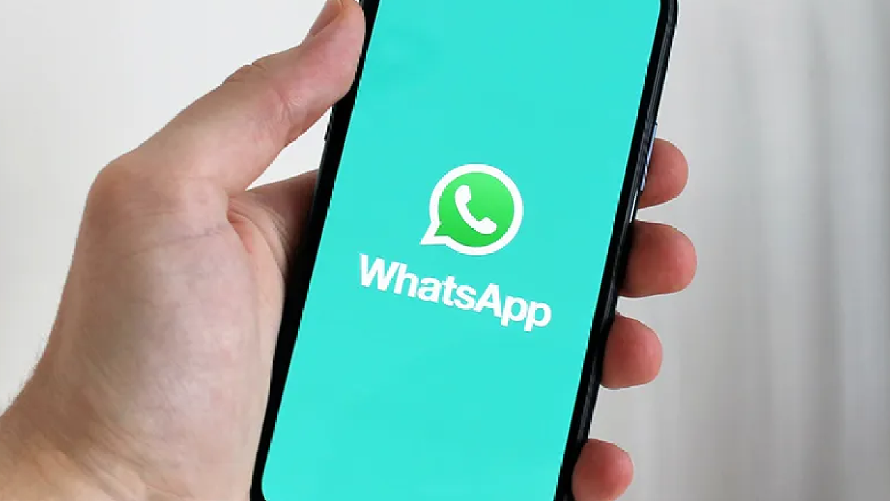 WhatsApp will host sticker making on its own