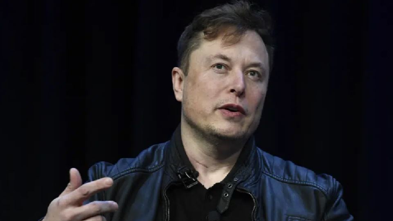 Elon Musk apologizes to disabled employee he mocked