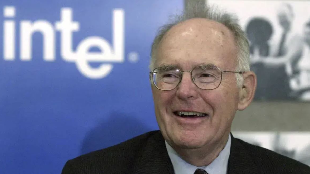 Co-founder of Intel Gordon Moore dies at 94