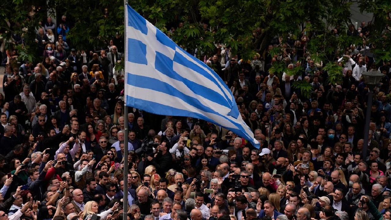 New Democracy party wins majority in Greek elections