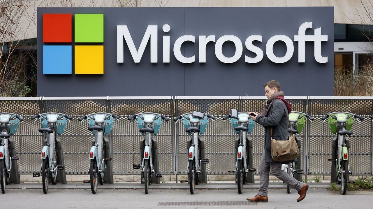 Fueled by AI dominance: Microsoft briefly overtakes Apple as world&#039;s most valuable company