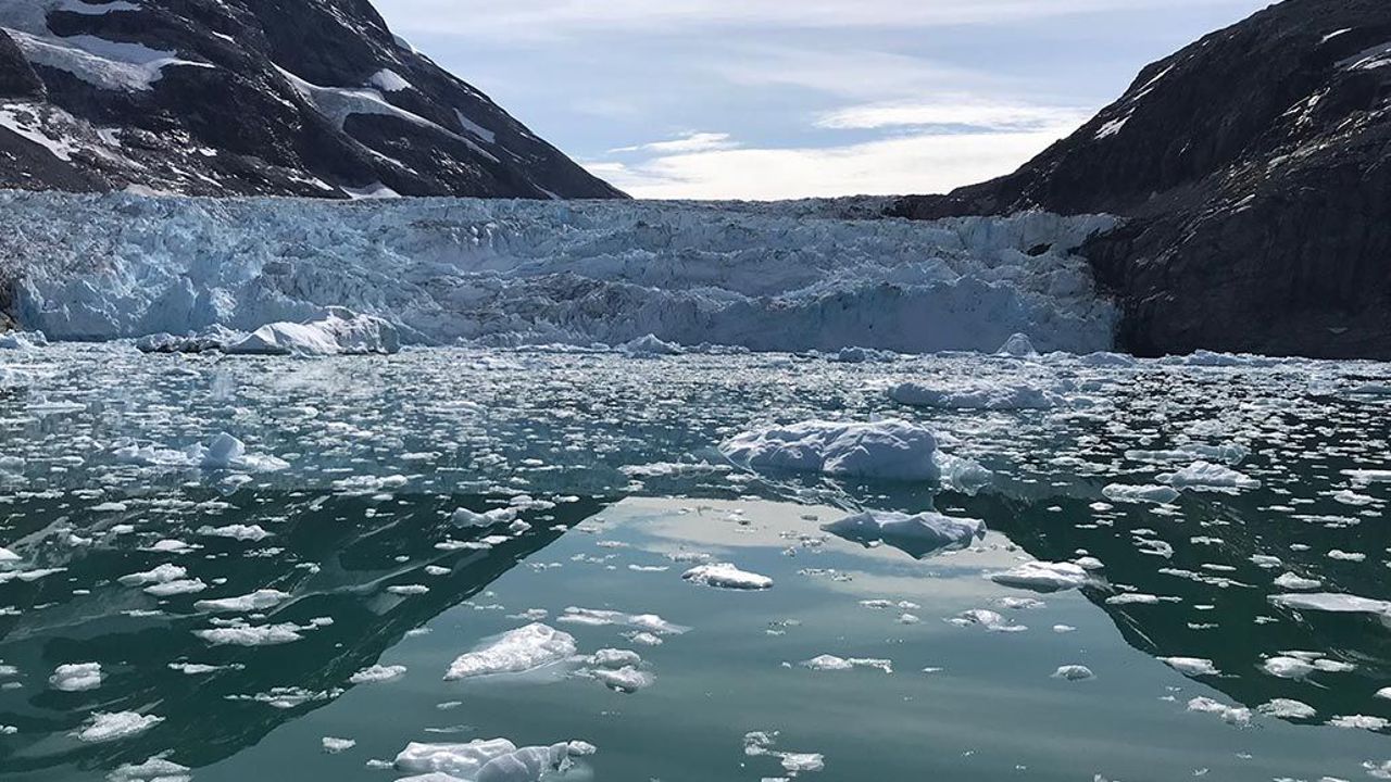 A frozen library melts: Losing climate data to global warming