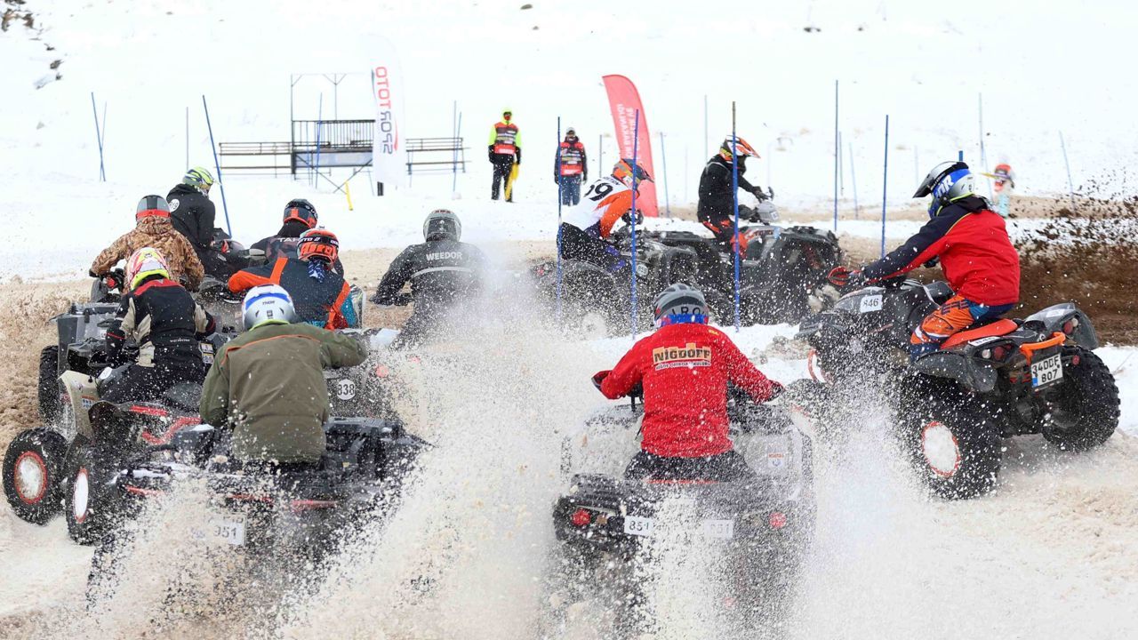 Snowmobile enthusiasts gather at Erciyes for Snowcross World Championship Event