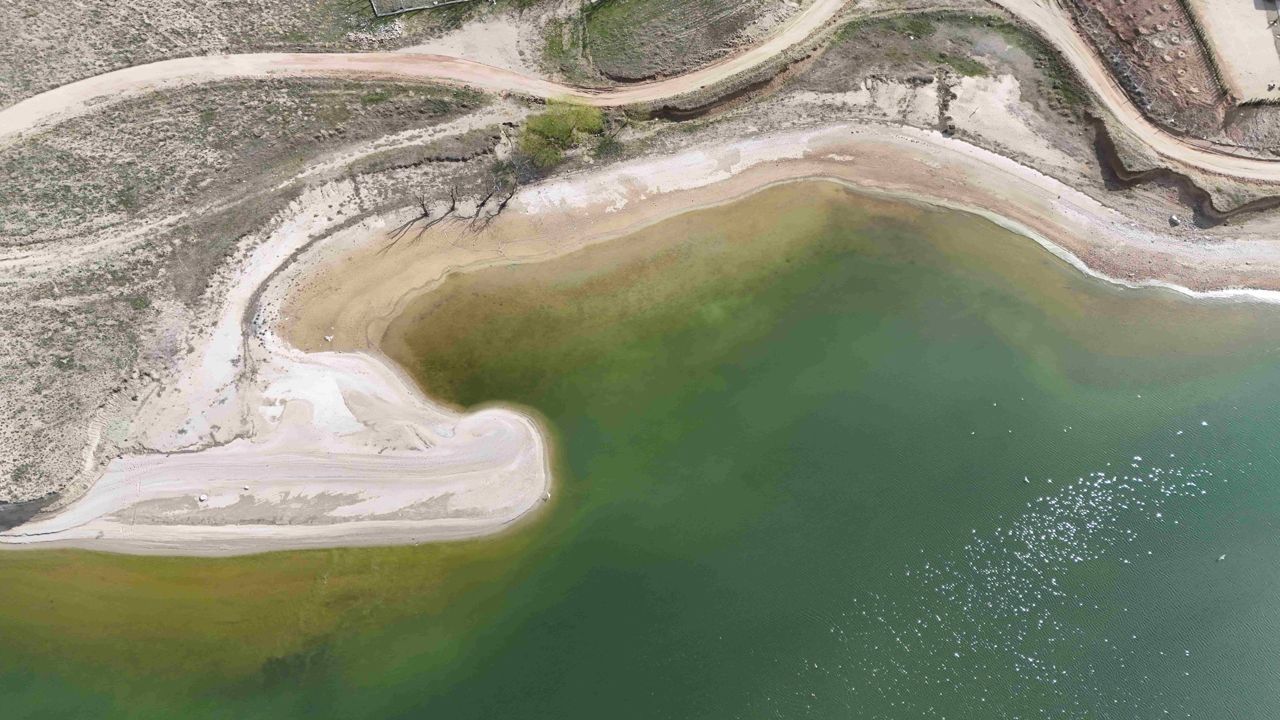 Türkiye&#039;s longest river Kizilirmak faces alarming drought risk