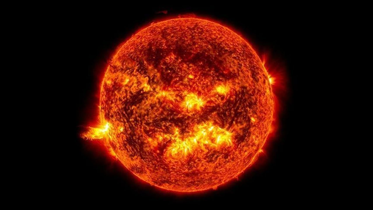 Strong solar flares may result in temporary radio blackouts, says report