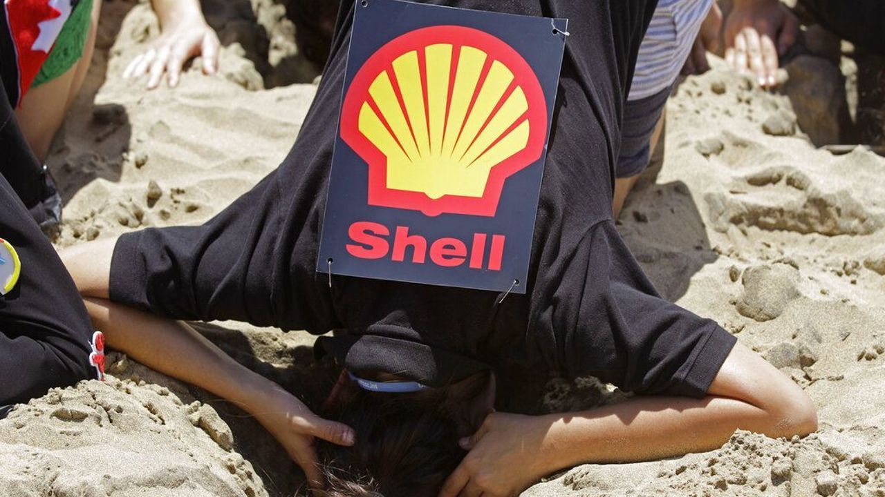 Shell faces environmental groups in Dutch appeals court over climate action