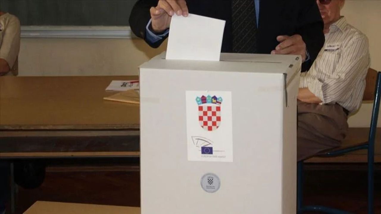 HDZ wins elections in Croatia but fails to win majority, coalition talks loom