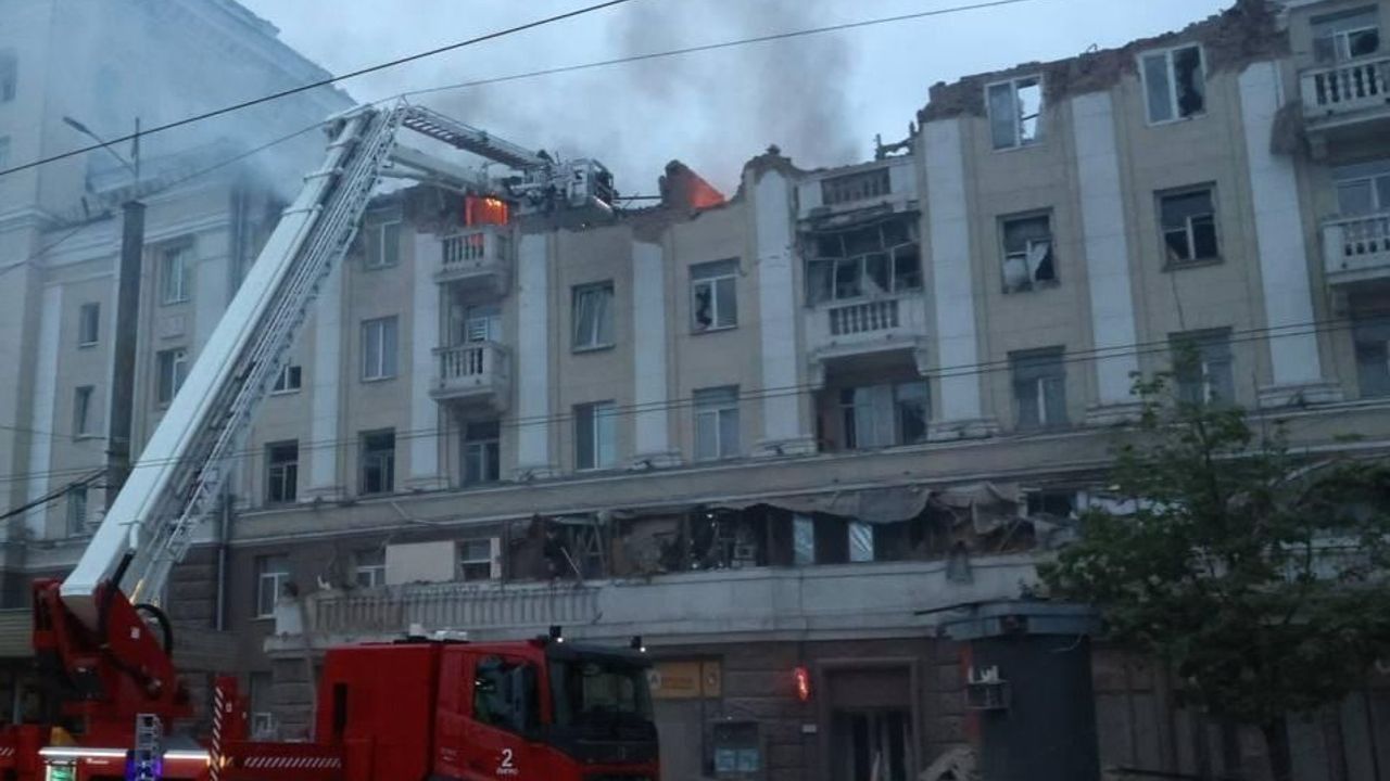 Russia attacks Dnipropetrovsk, killing at least 8 civilians