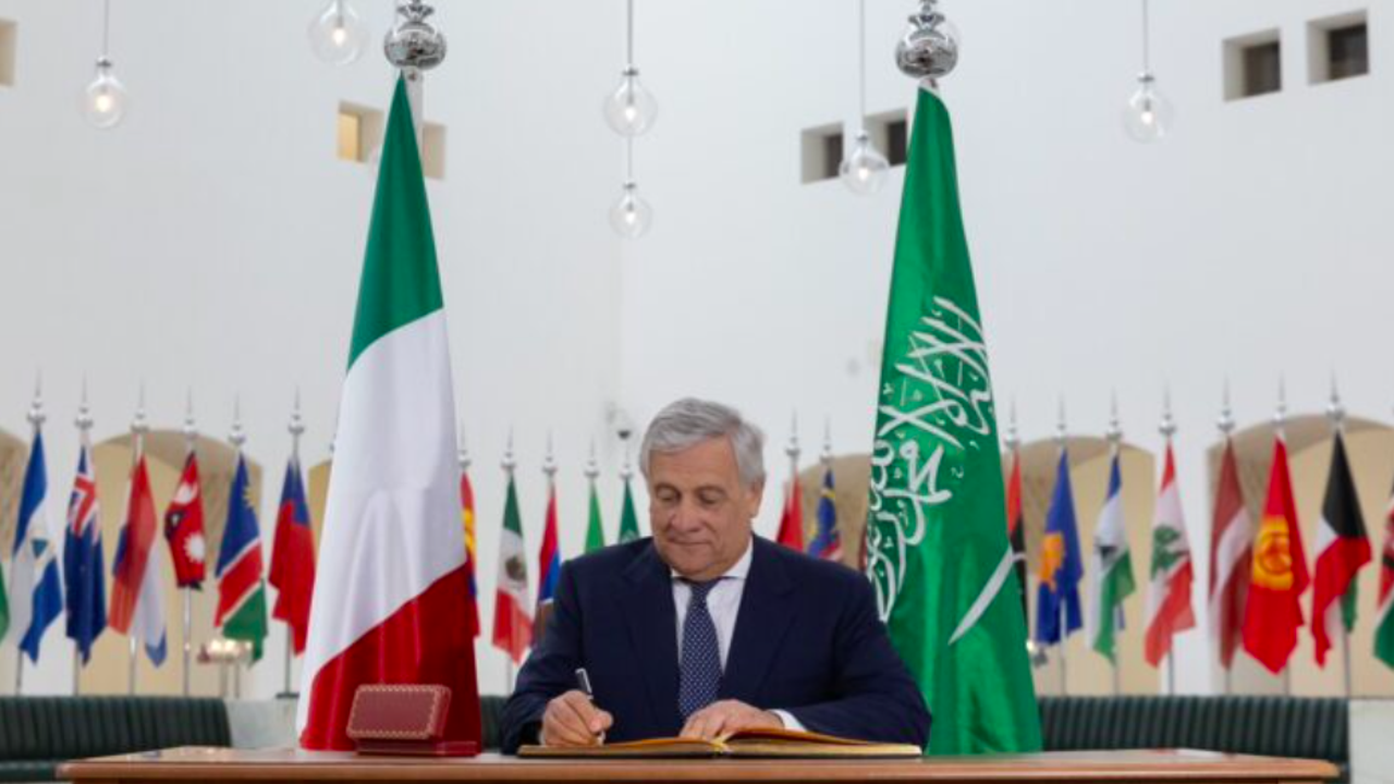 Italian FM meets Qatari, Saudi counterparts to discuss Gaza