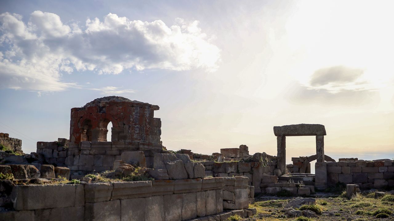 Religious buildings uncovered in Türkiye&#039;s archaeological research